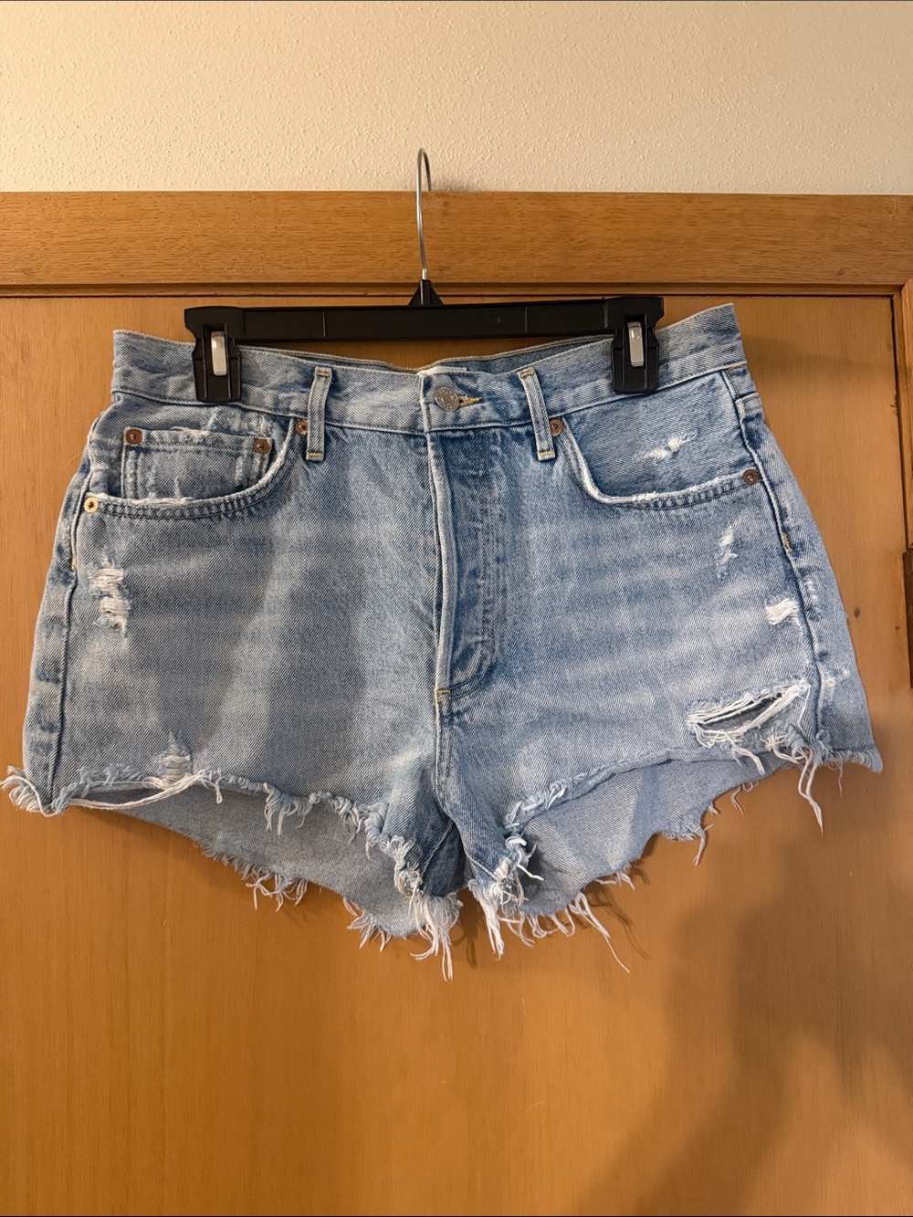 Agolde Women’s Parker Distressed Denim Cutoff Jean Shorts Light Wash Size 28